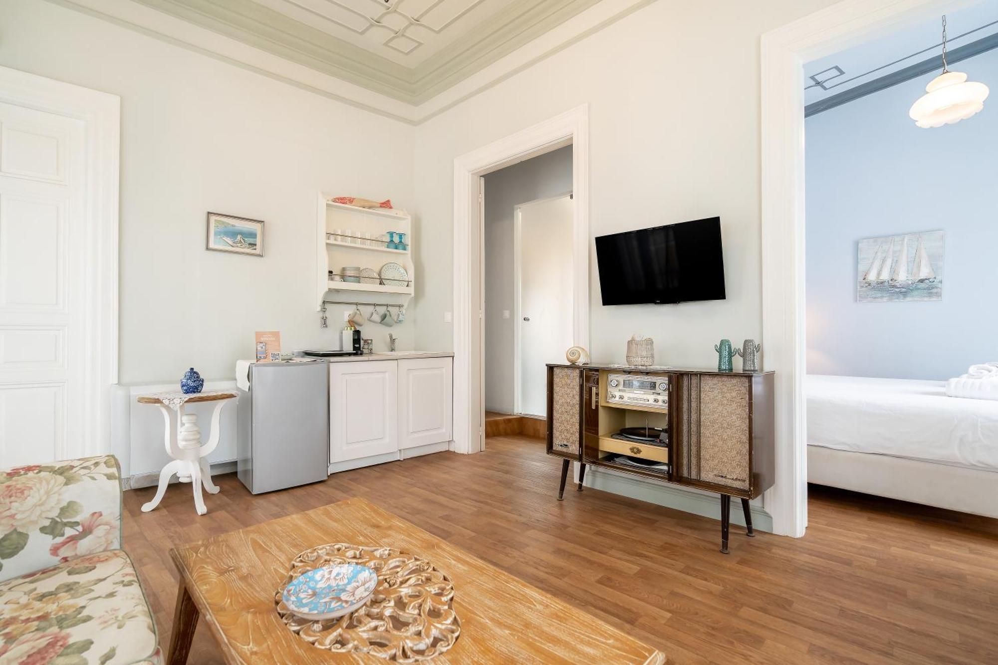 Castel Abaso Boutique Apartments By Explore Andros Exterior photo